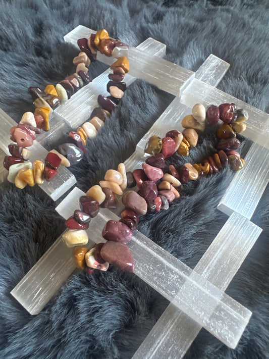 Mookite chip bracelet